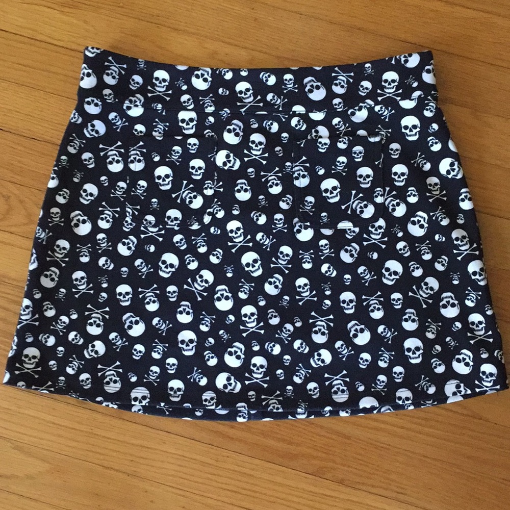 Hot Topic Skull Double Front Pocket  Mini Skirt